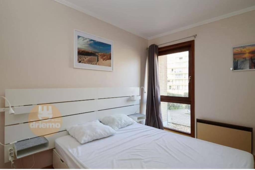 4-Persoons Appartement Met Een Mooi Uitzicht De Panne Exteriör bild