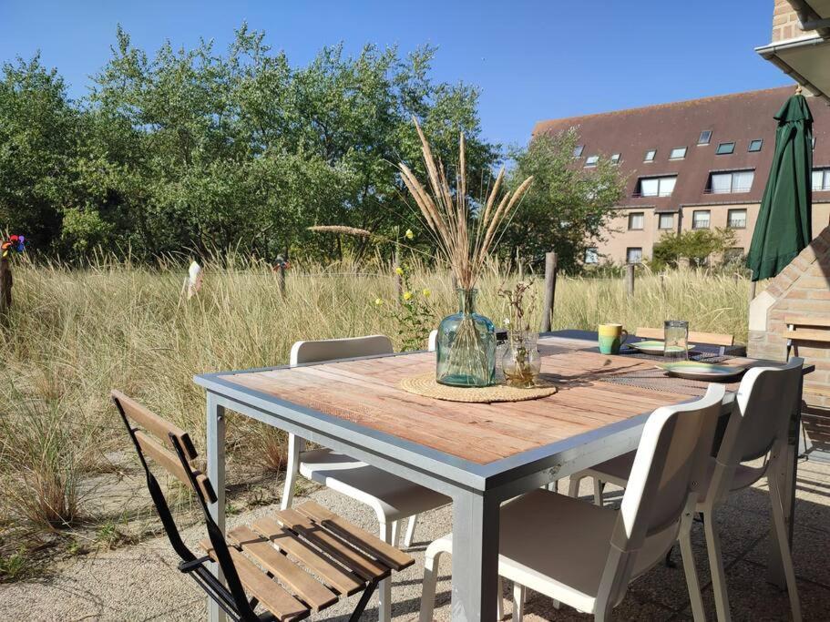 4-Persoons Appartement Met Een Mooi Uitzicht De Panne Exteriör bild